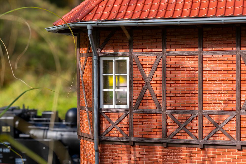 Stellwerk mit Fachwerk
