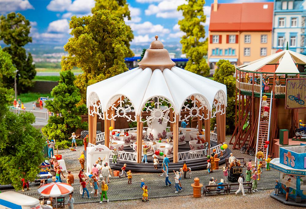H0-Karussell Kaffeetassen Heider