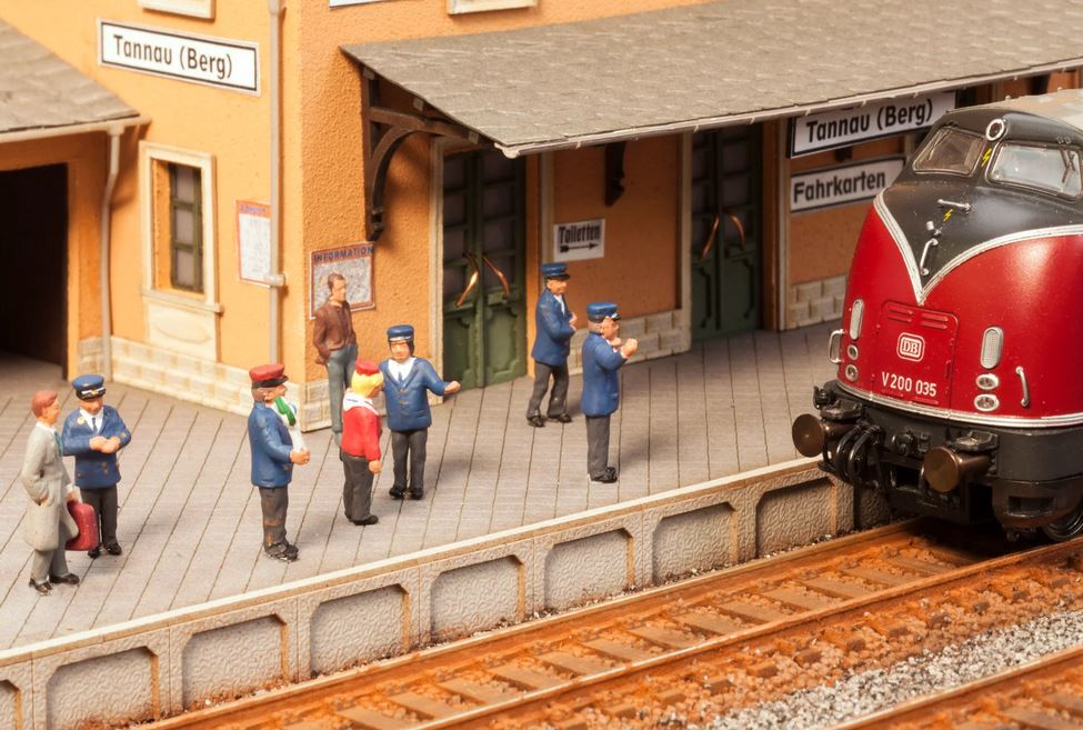 N-Auf dem Bahnsteig mit Sound
