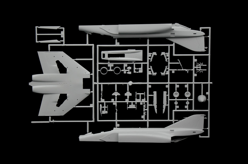 1:72 RF-4 C/E Phantom II