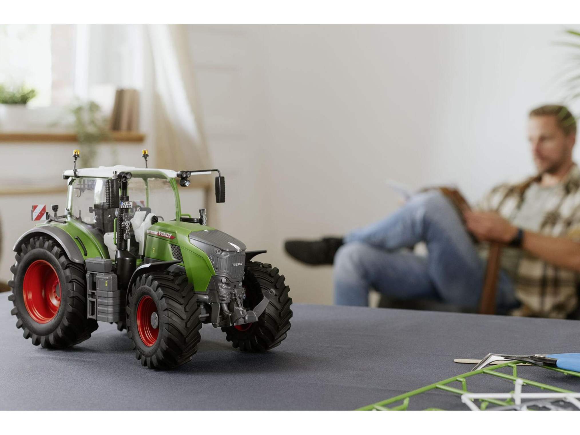 1:24-Fendt 728 Vario easy-click-sy