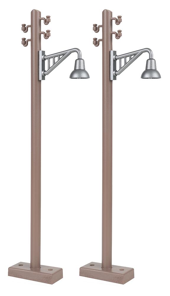 Holzmast mit Auslegerleuchte, 2 Stück