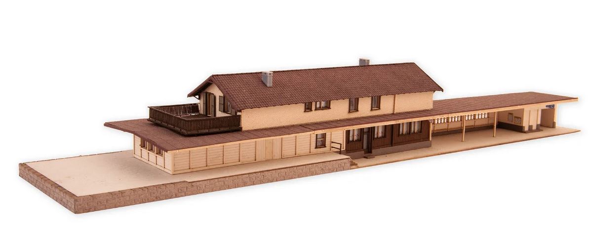N-Bahnhof Bergün 33,7x7cm, 5 cm hoch