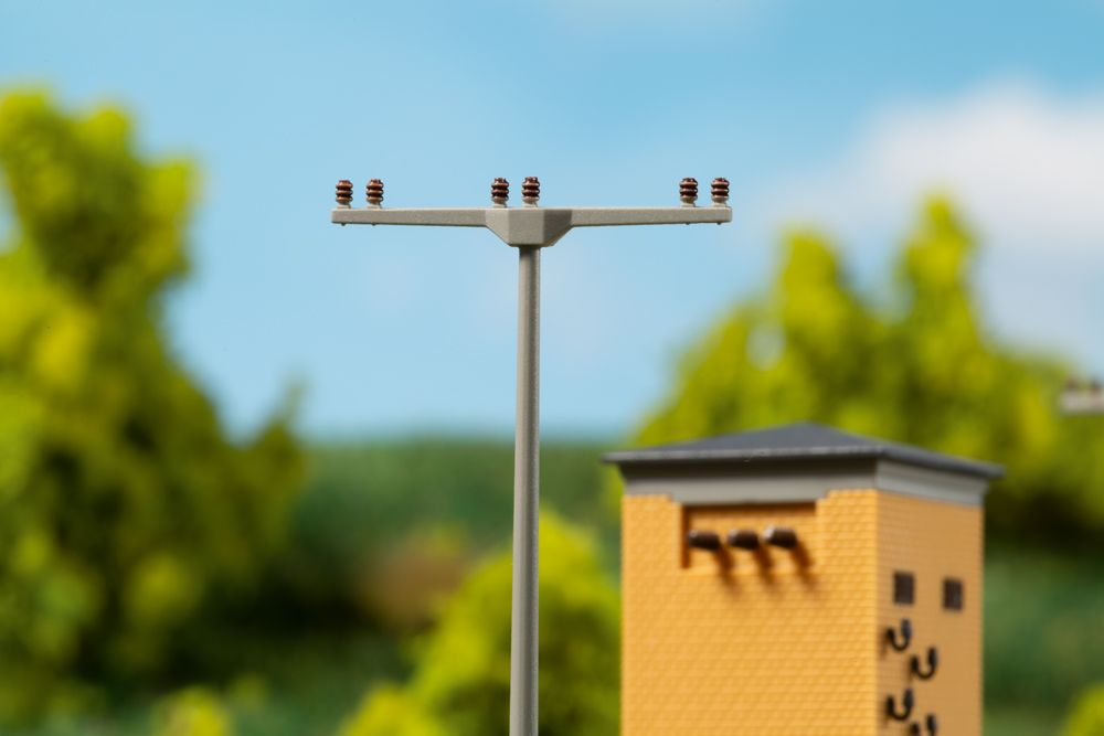 N-Transformatorenhäuschen mit Masten