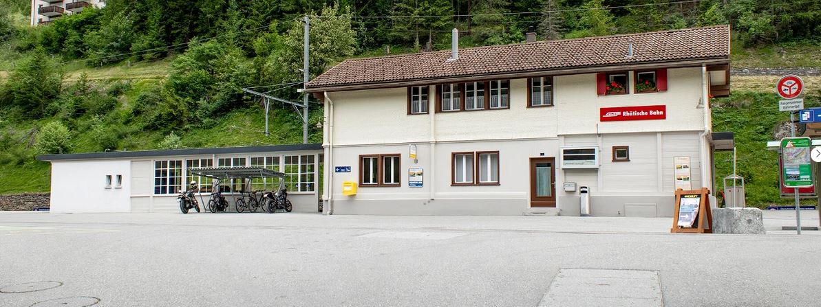 N-Bahnhof Bergün 33,7x7cm, 5 cm hoch