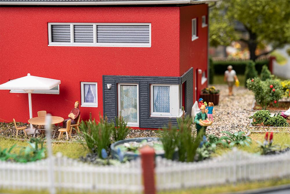 WeberHaus CityLife, rot