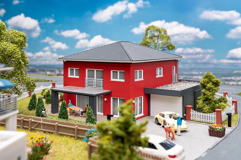 WeberHaus CityLife, rot