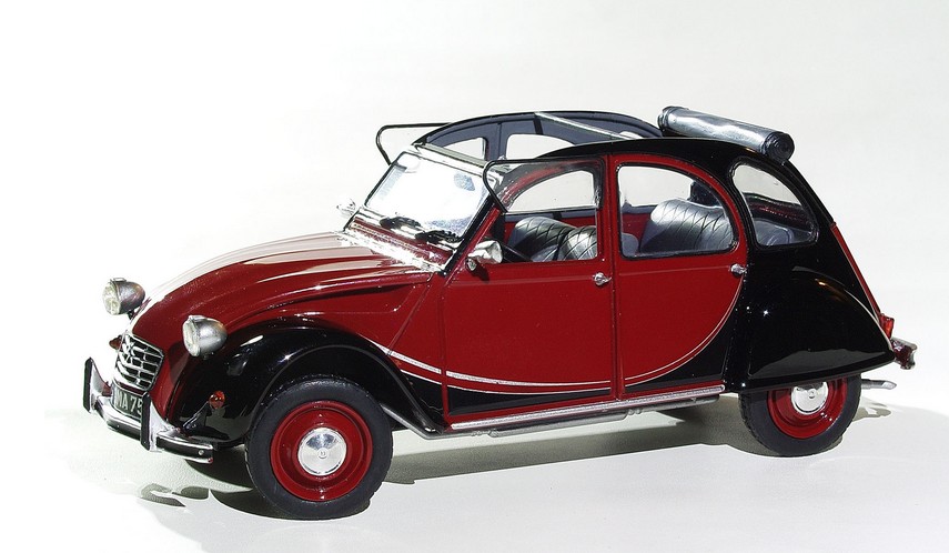 1:24-Citroen 2CV Charleston