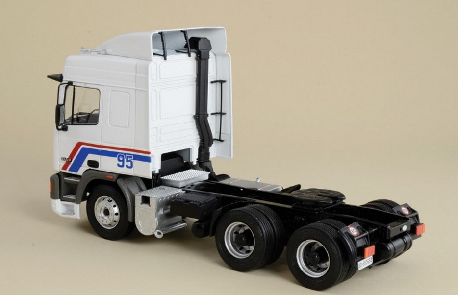 1:24 DAF 95 Master Truck Zugmaschine