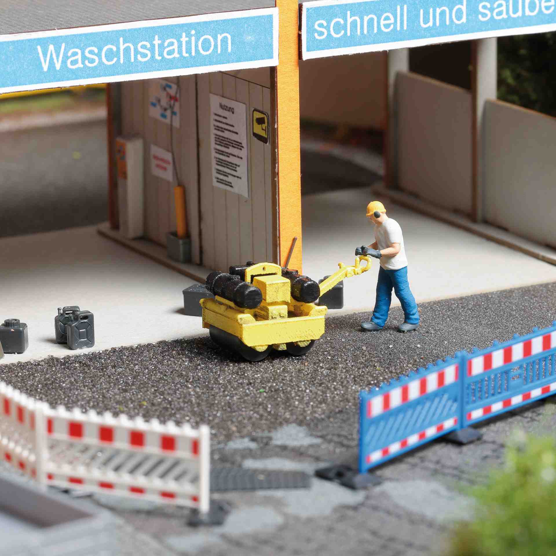 Action-Set: Asphalt walzen