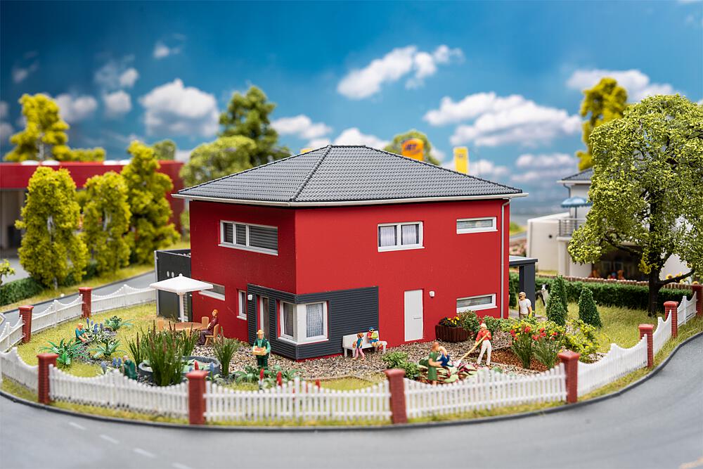 WeberHaus CityLife, rot