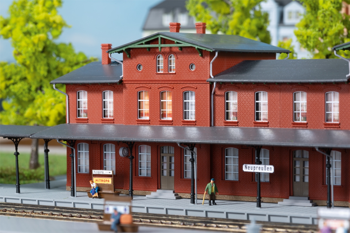 N-Bahnhof Neupreußen